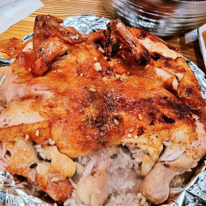 식객 허영만 백반기행 안재모 편 장작구이 통닭 참나무 찹쌀 누룽지 열무김치 어묵탕 잔치국수 막국수 고양 서오릉 맛집 소개