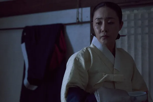 방씨 부인 역(문정희)