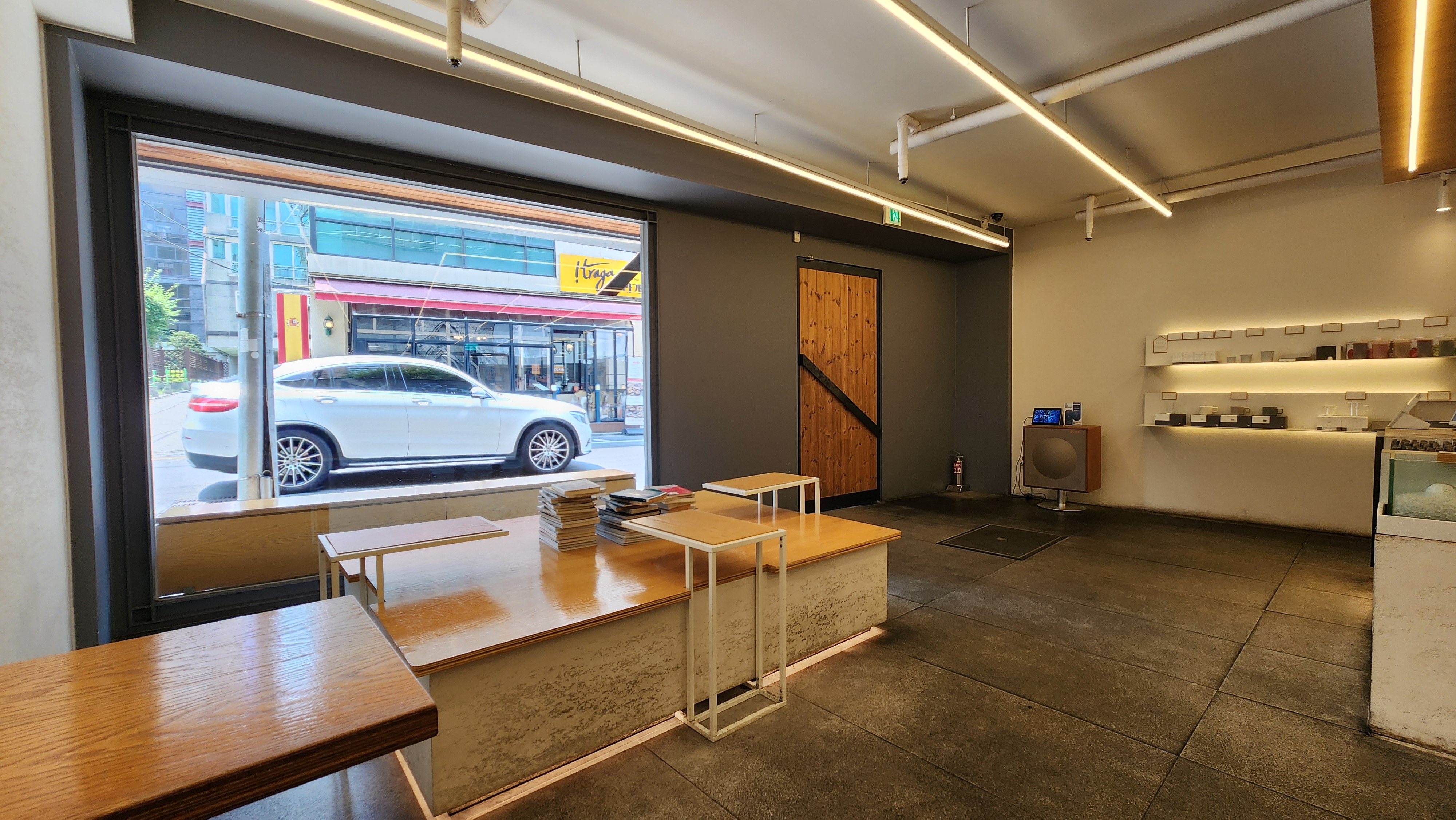 신사역 카페 그레이그리스트밀 분위기