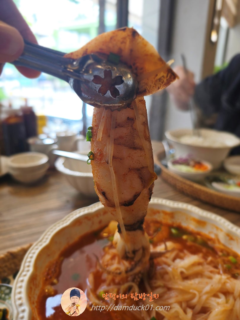 매운 통오징어 쌀국수