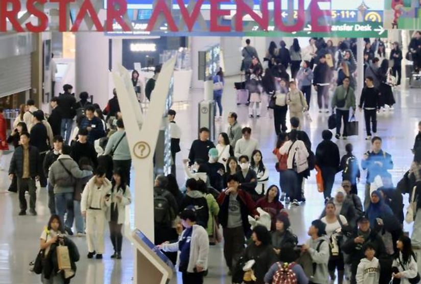 설연휴 인천공항 이용객 136만 출국 여행자 주차장 만차 터미널 북적