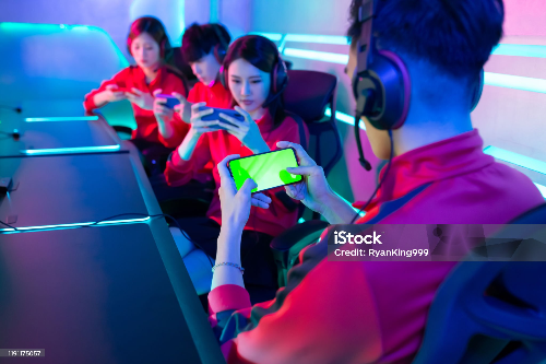 (주)엔씨소프트 창립, NCSoft는 모바일 혁신적인 게임 개발, 글로벌 확장 전략