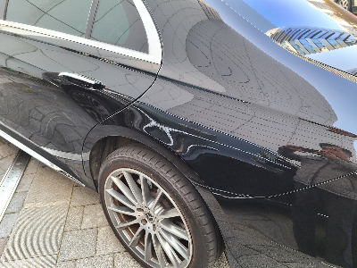 벤츠S 500 4MATIC 후면부