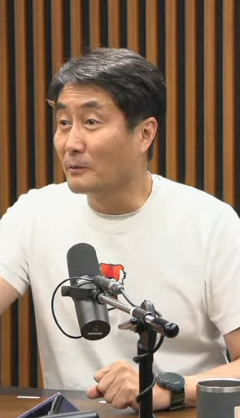 홍사훈 기자 경력