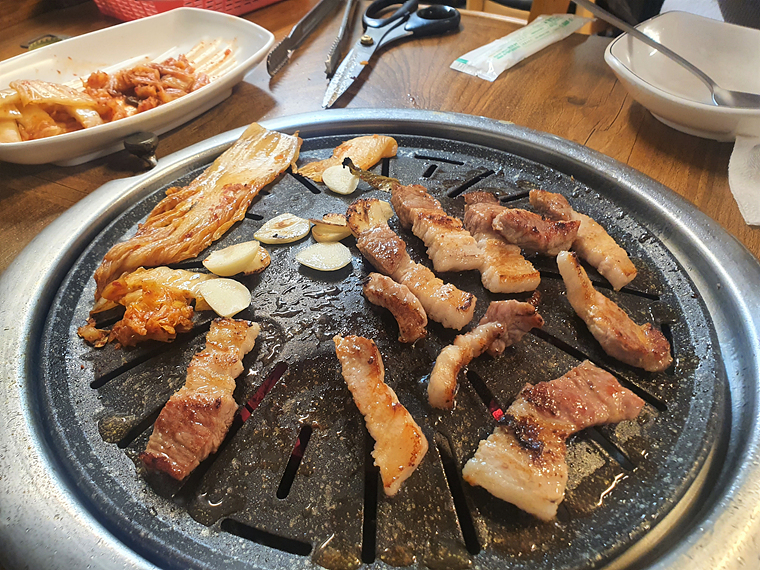 잘-익은-삼겹살과-묵은지