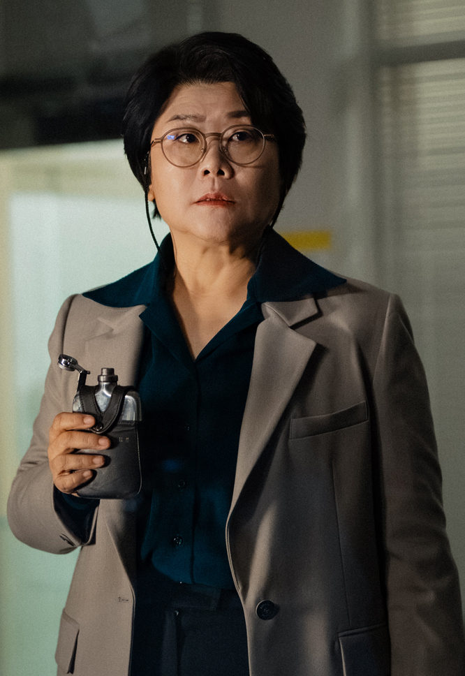 닥터X 이정은 장희숙 캐릭터 사진