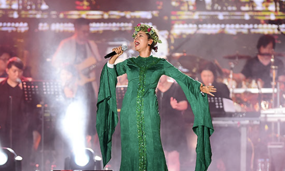 가수 인순이 무대