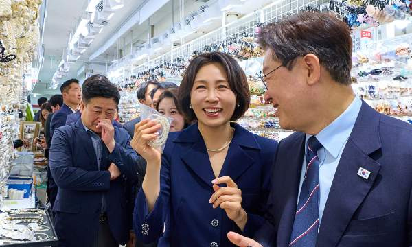 이재명 남대문시장 방문: 족발 단골집 방문! 김혜경 여사 온누리상품권 쇼핑 리스트 공개