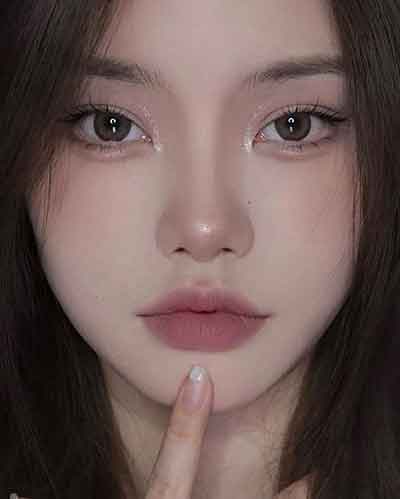 뽀쪽한 턱관상 - 여자