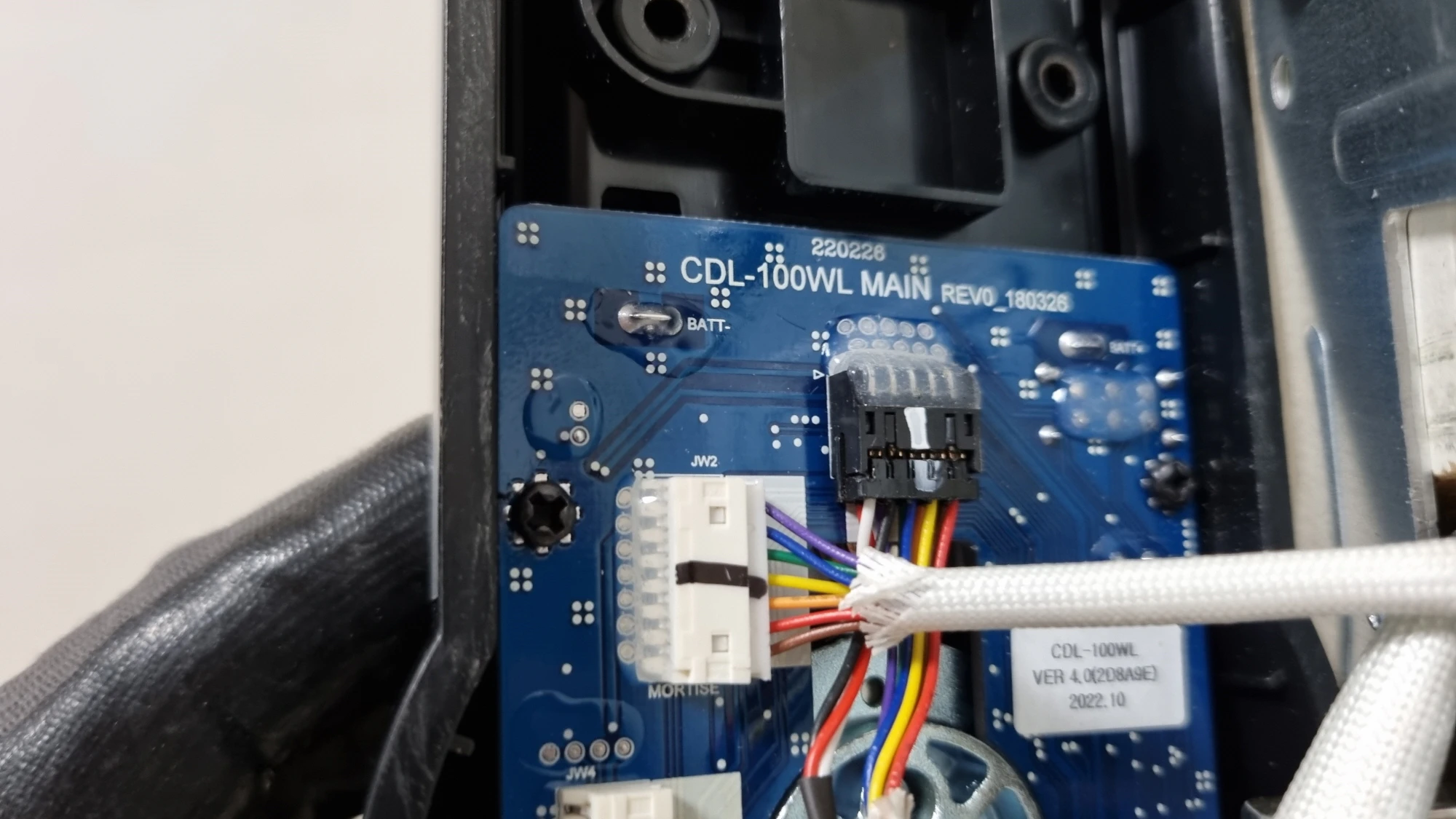 도어락 잭 연결 모습