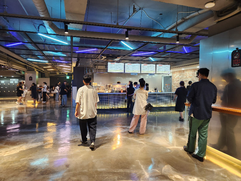 명화라이브홀 시야