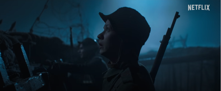 총을들고있는한남성