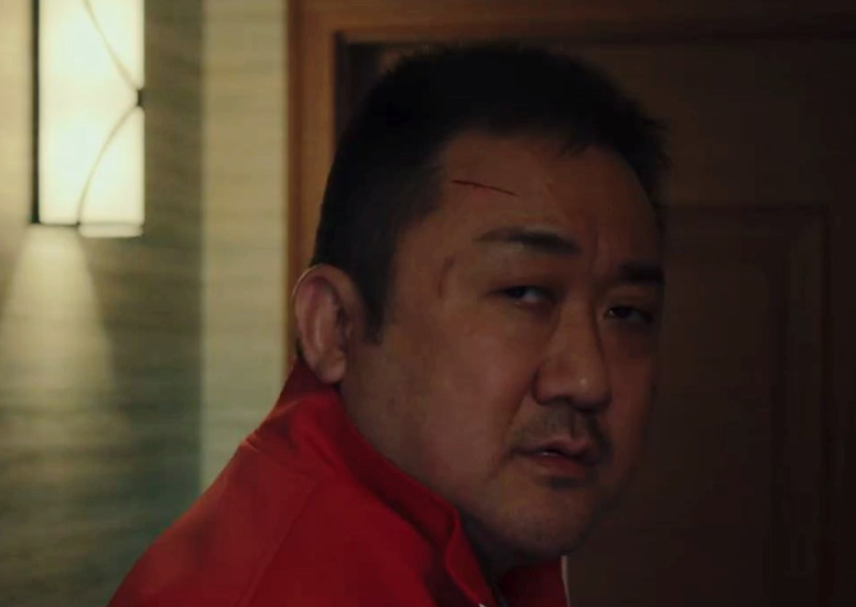 영화 &lt;거룩한 밤: 데몬 헌터스&gt; 리뷰 : 마동석의 오컬트 액션 추천작(+쿠키 영상)
