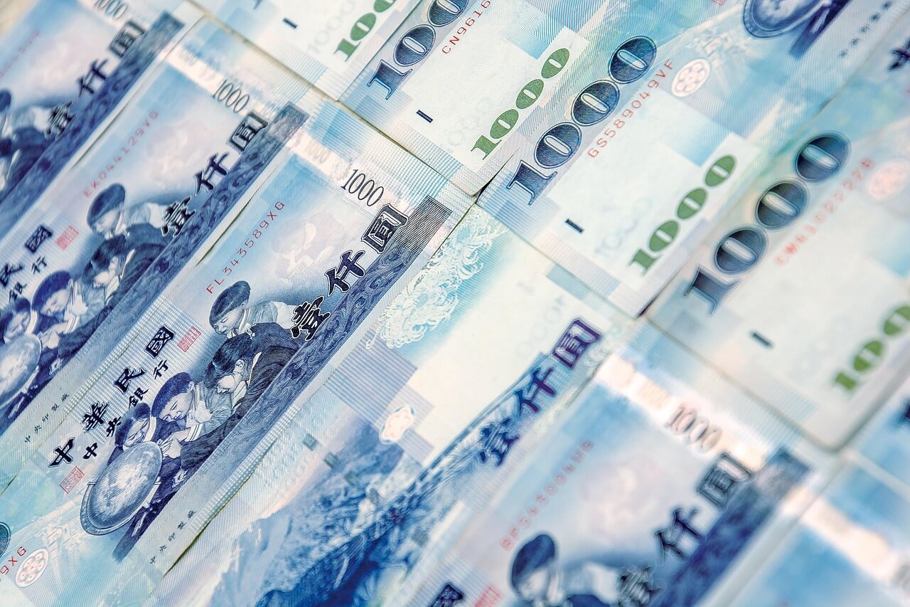 대만 어학연수 비용을 총정리 하는 글을 포스팅하며, new taiwan dollar 사진압니다.