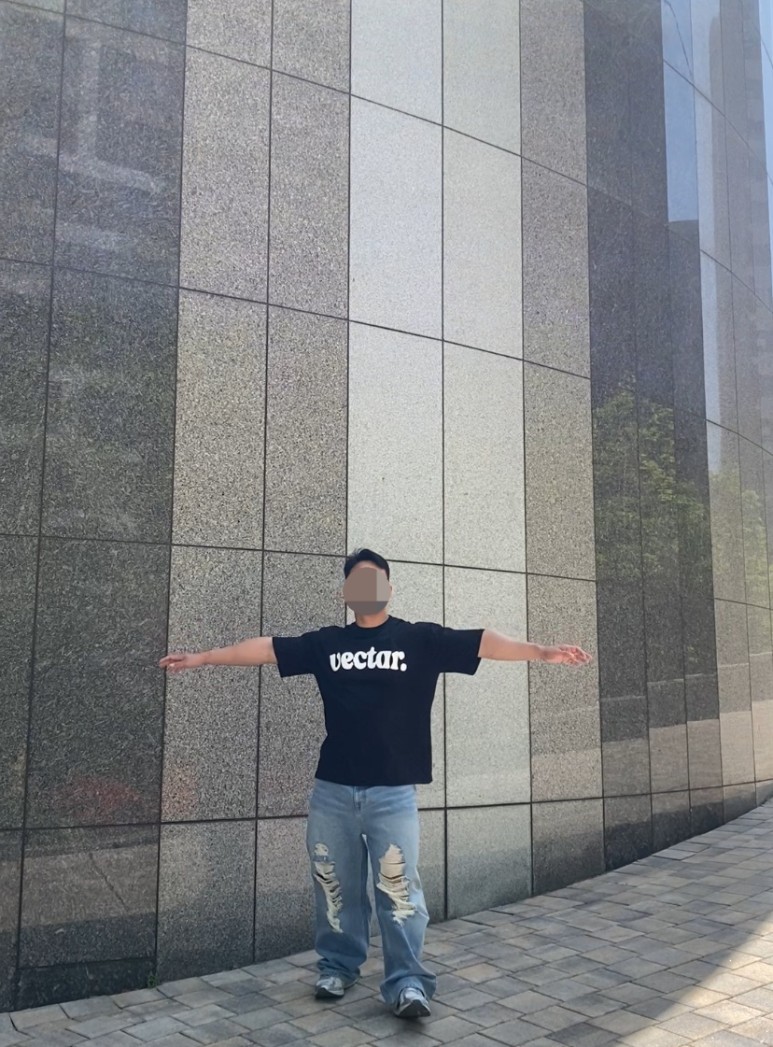 데일리룩(2024. 4. 28.)벡타르 반팔티, vectar. 반팔티, 벡타르 티셔츠, vectar. 티셔츠, vectar., 벡타르, 무신사스탠다드 데미지진, 아식스 조그 100 실버