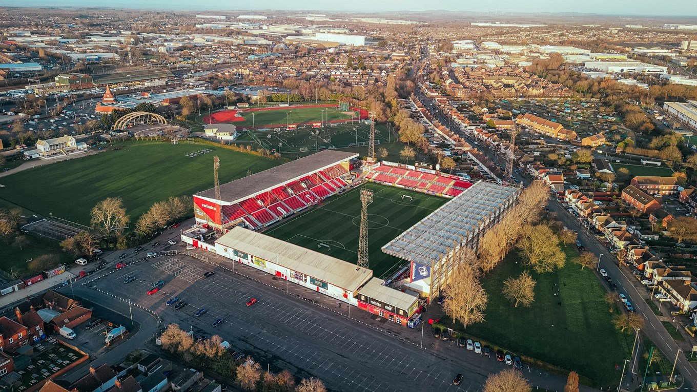 스윈던 타운 FC 홈 구장
