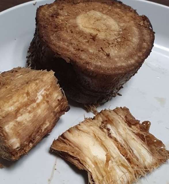 칡