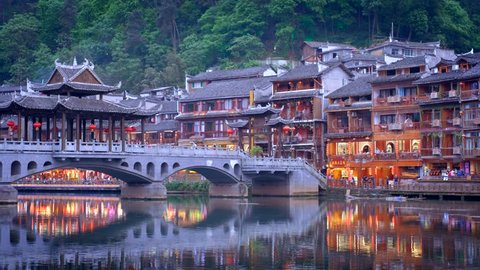 투오장강의 전경 사진입니다.