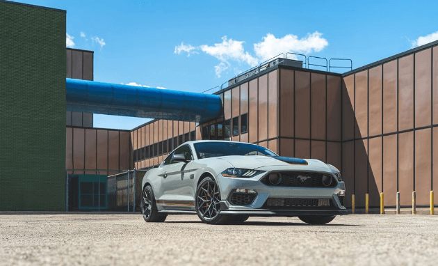 2023-포드-머스탱