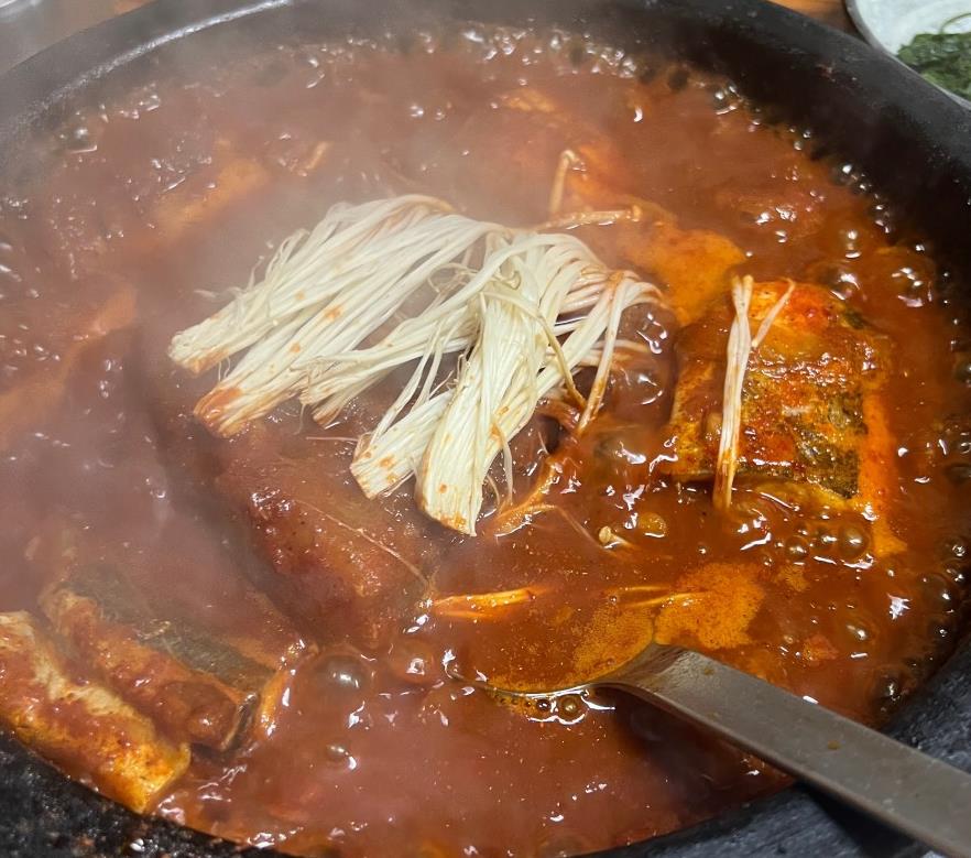 생방송투데이 인생식당 40년 시골밥상 갈치조림