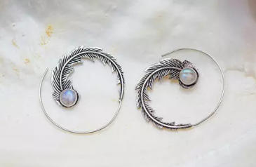 레인보우 문스톤