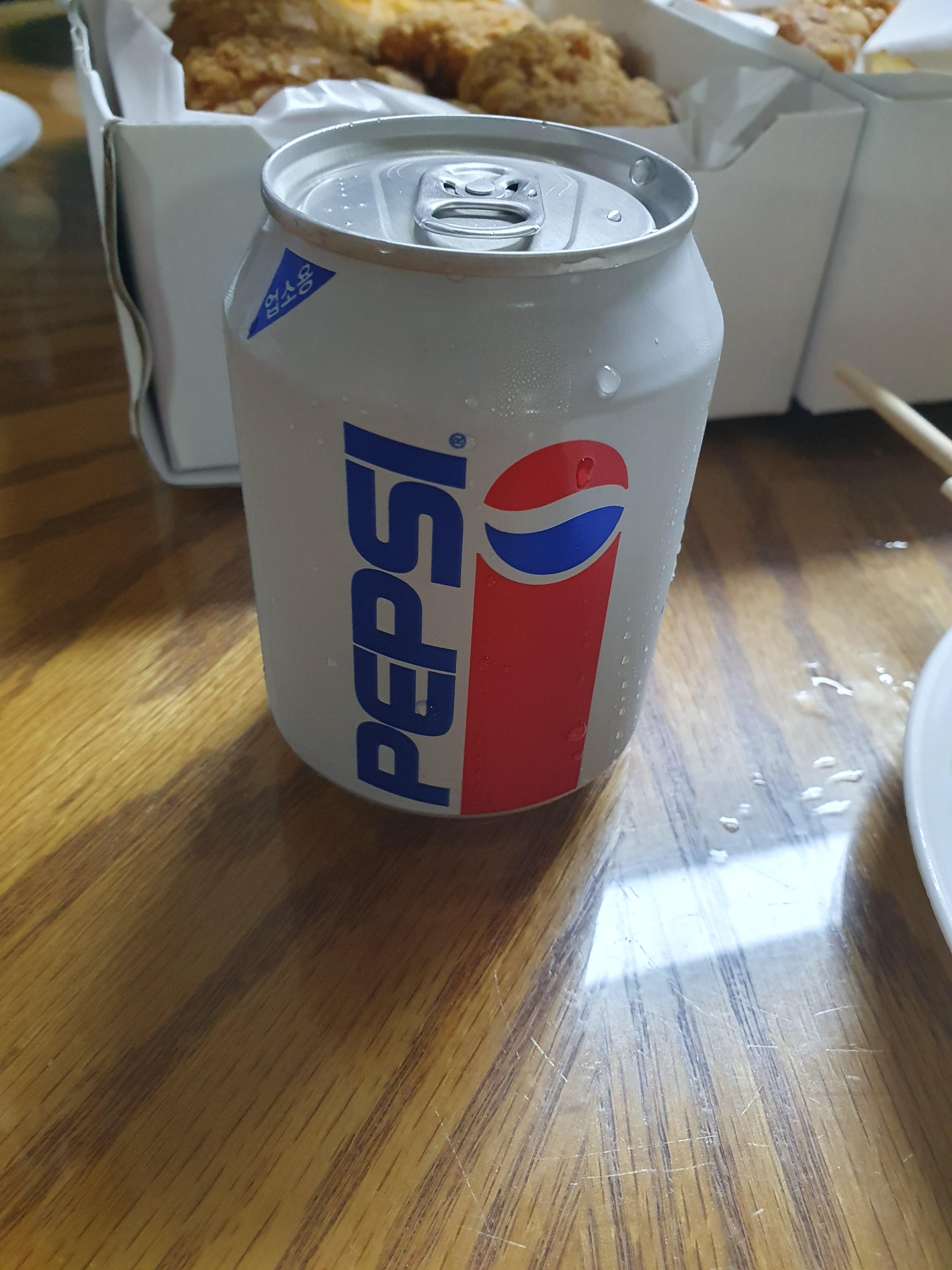 시원하게 맥주대신 콜라를 마셔야지