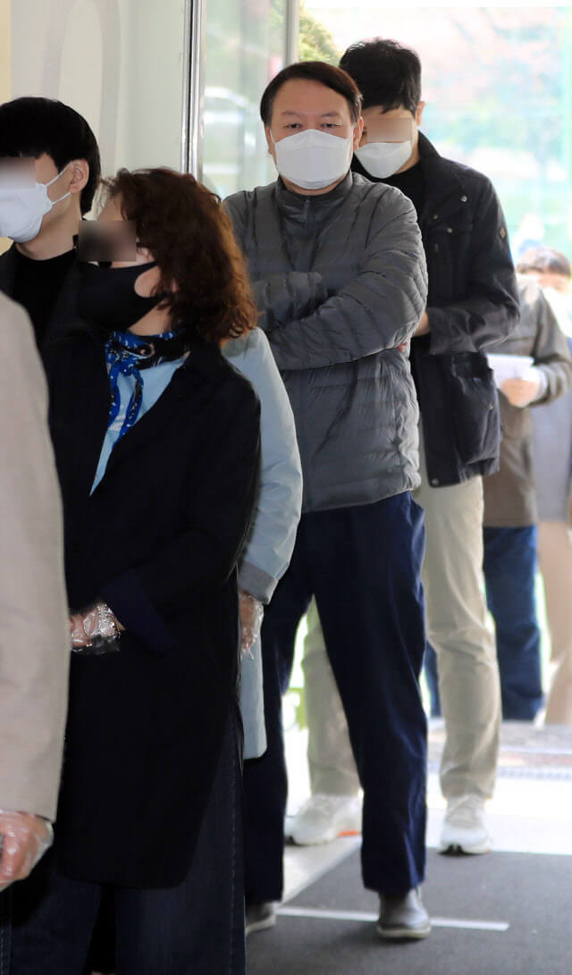 윤석열 패딩 브랜드 어디? 구매하기, 가격