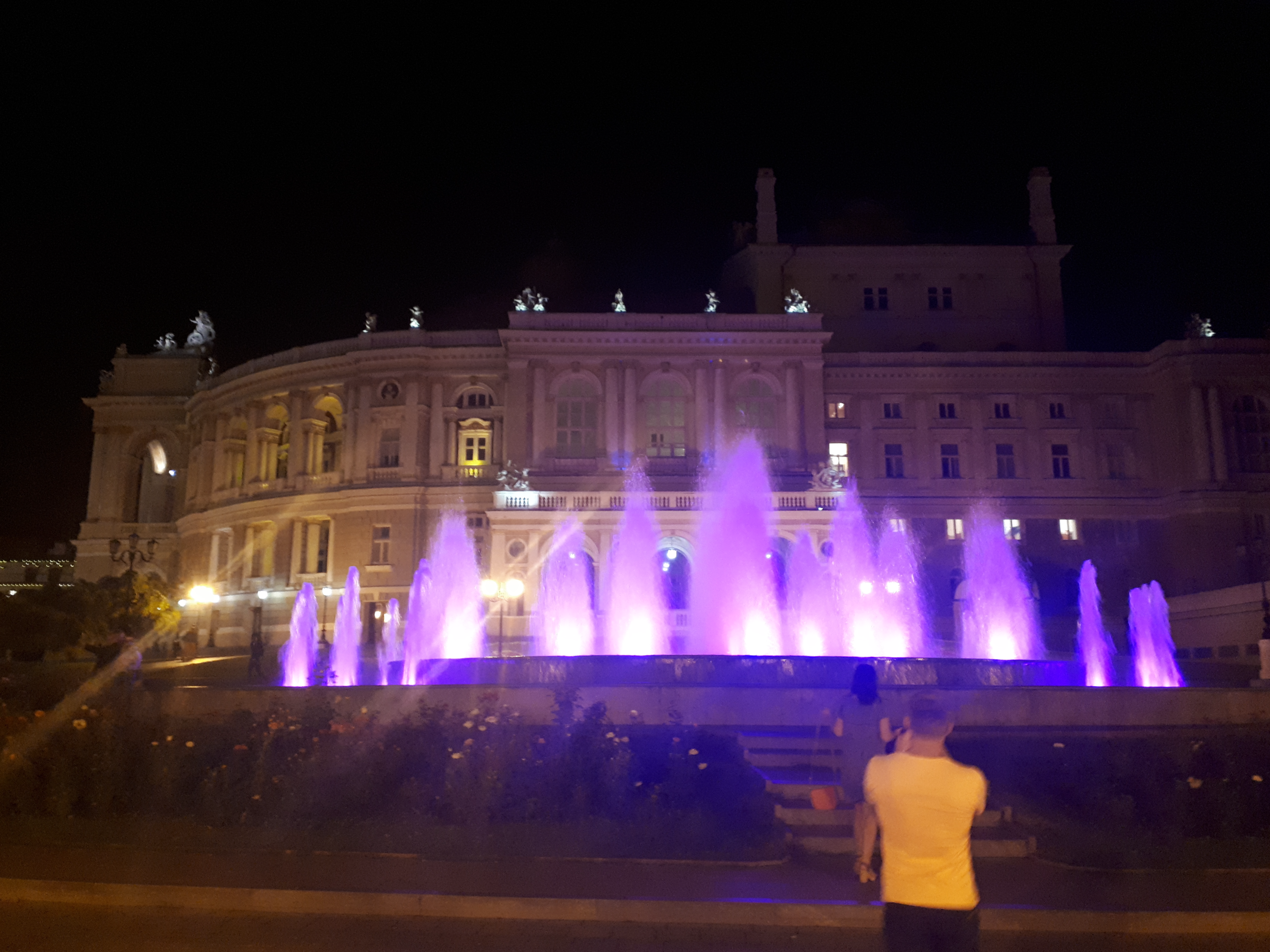 우크라이나 오데사 오페라 & 발레 극장 측면