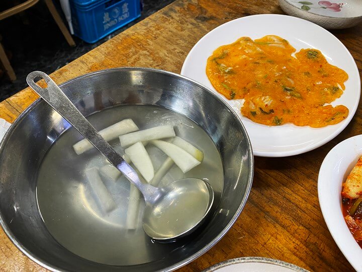 남한강민물매운탕-동치미-김치전