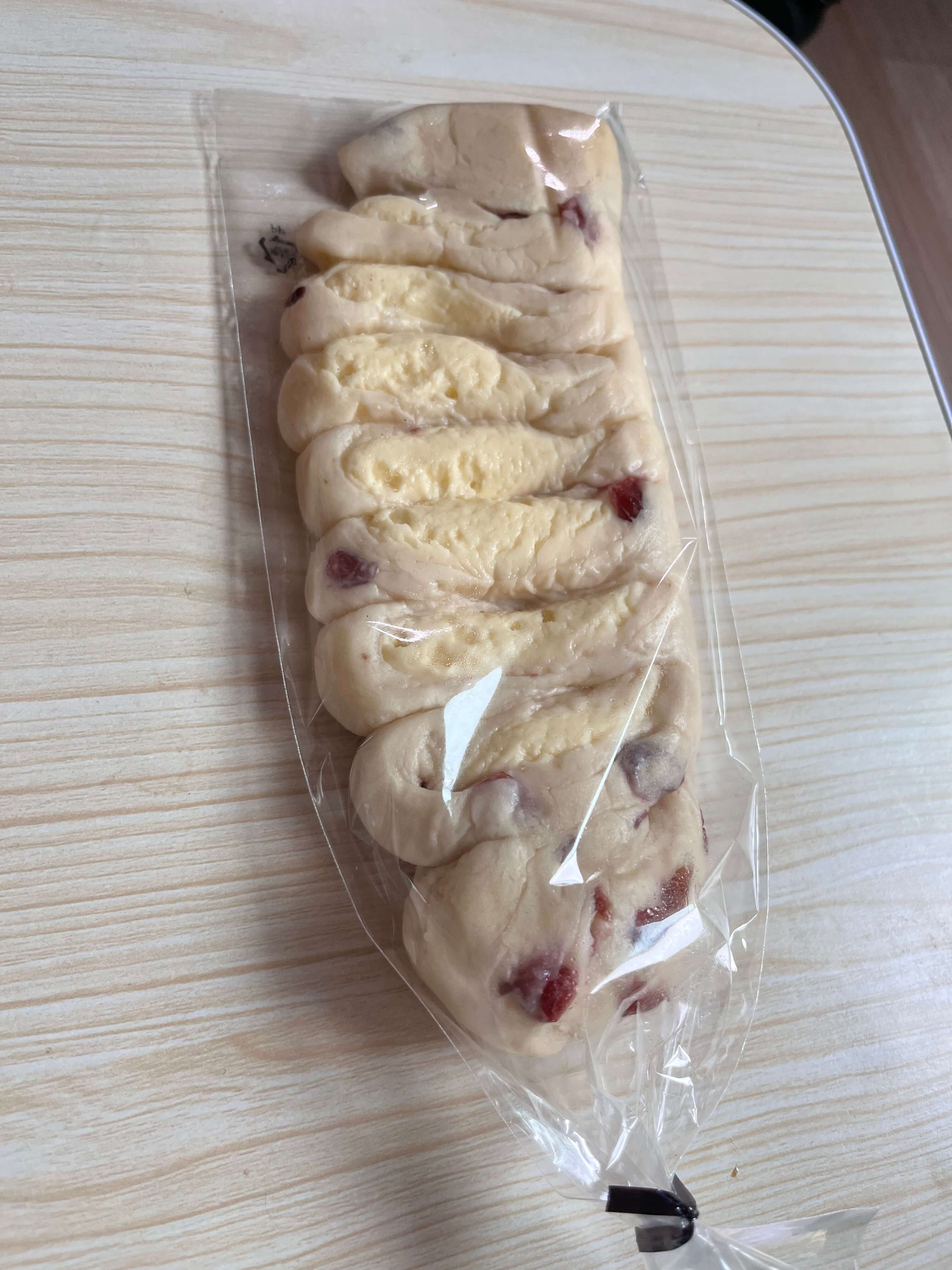 용산아이파크몰 도파민스테이션 에키노마에 디저트 베이커리 팝업 크렌베리 크림치즈빵