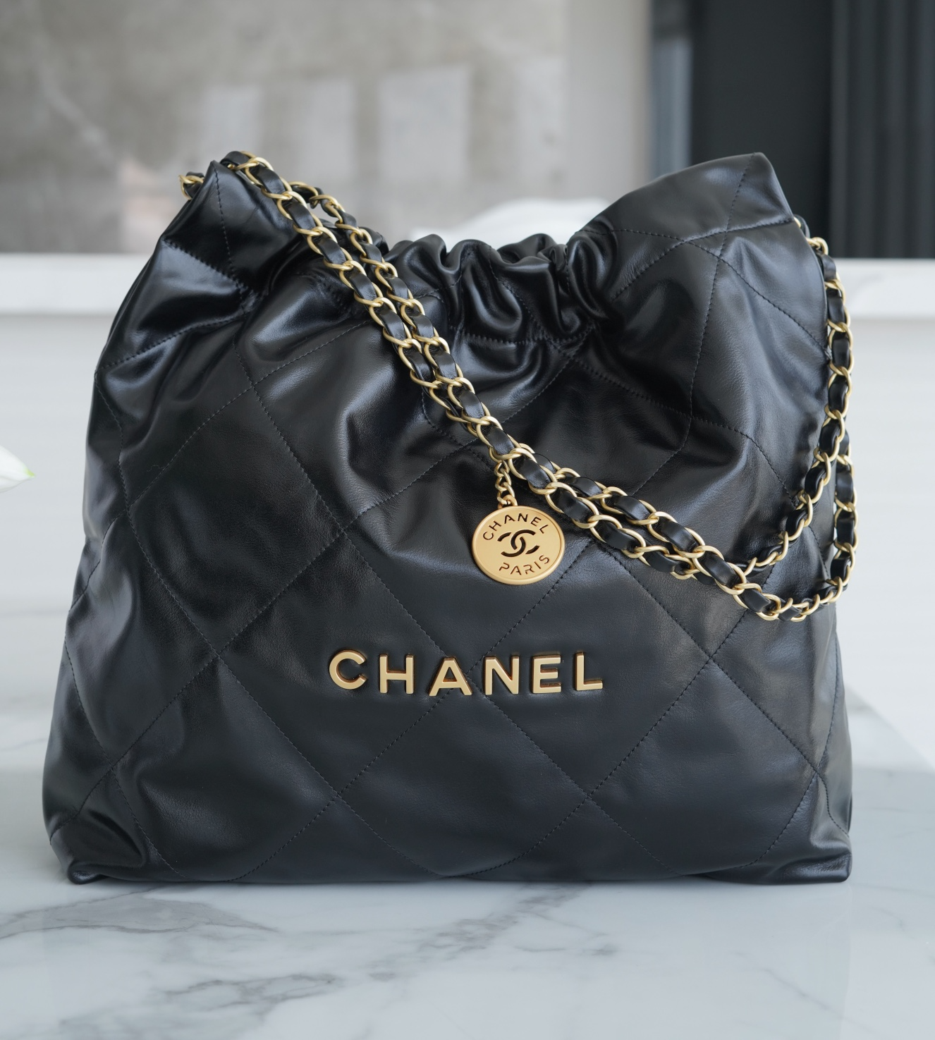 샤넬 22백 미듐 블랙 금장 팬더샵 에스리아