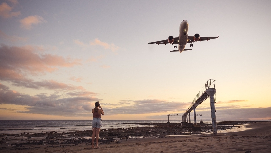 A-plane-is-flying-past-me