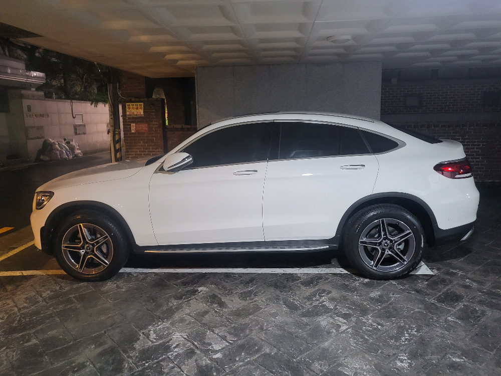 벤츠 GLC300E 쿠페