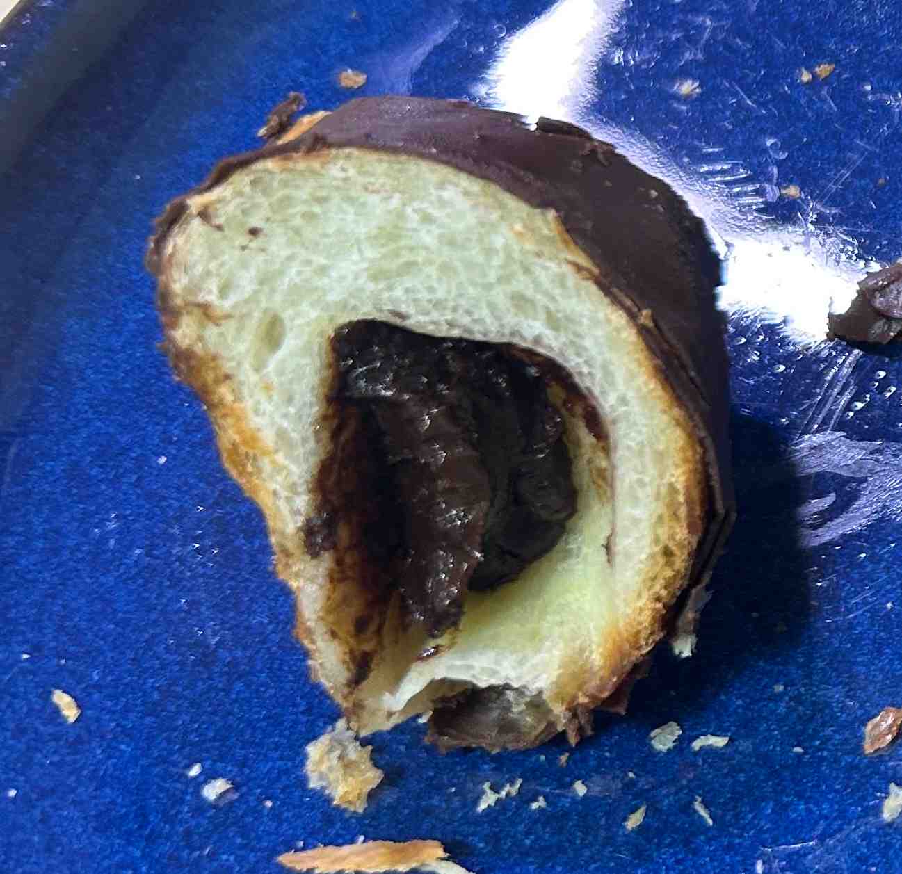 초코 소금빵 단면