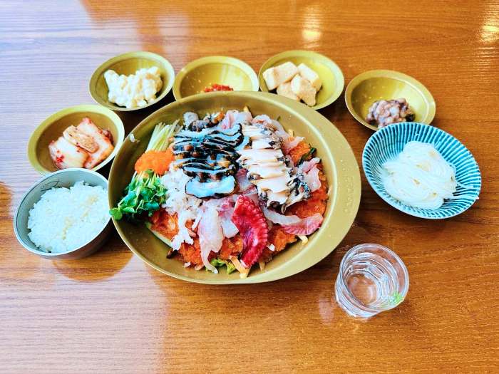 생방송 오늘저녁 인천 을왕리 속초식 제철 생선회 사골육수 물회 맛집