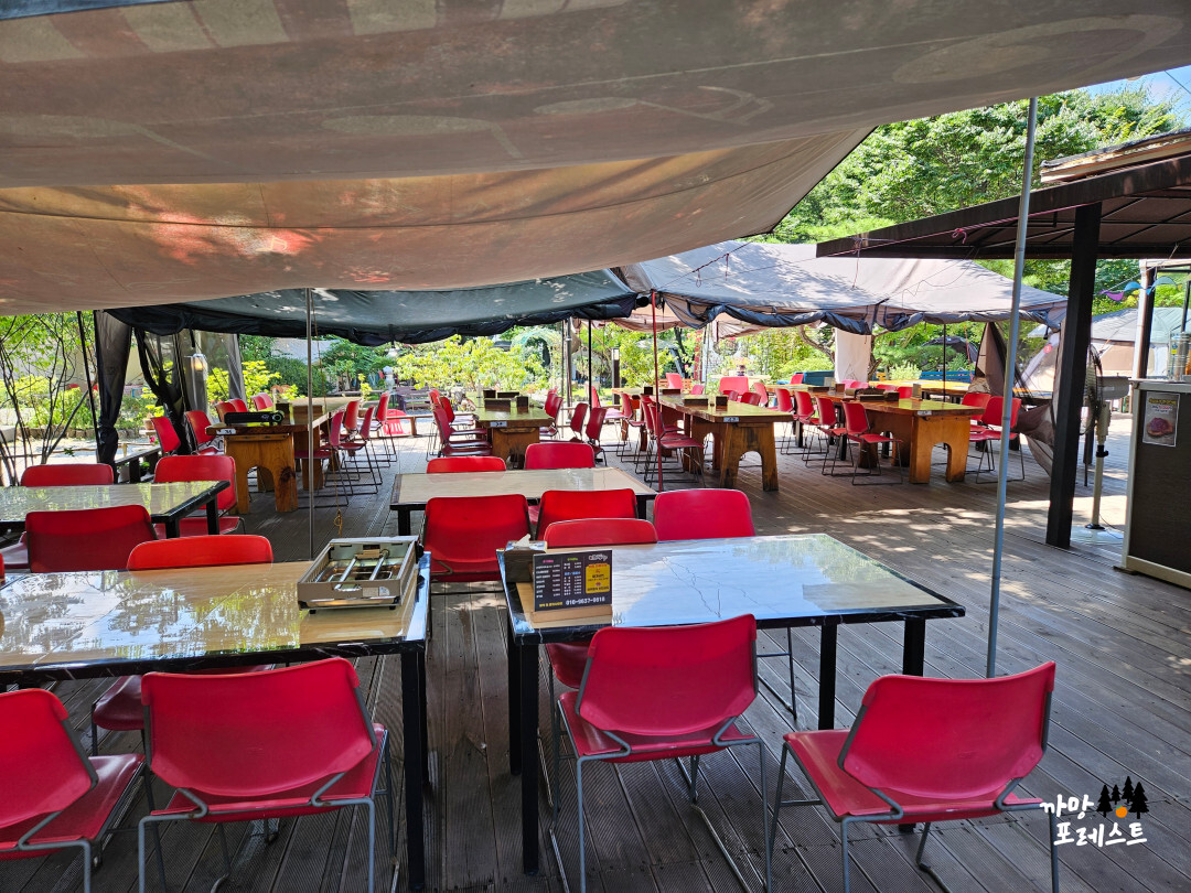 용인 산골 항아리 바베큐 외부공간