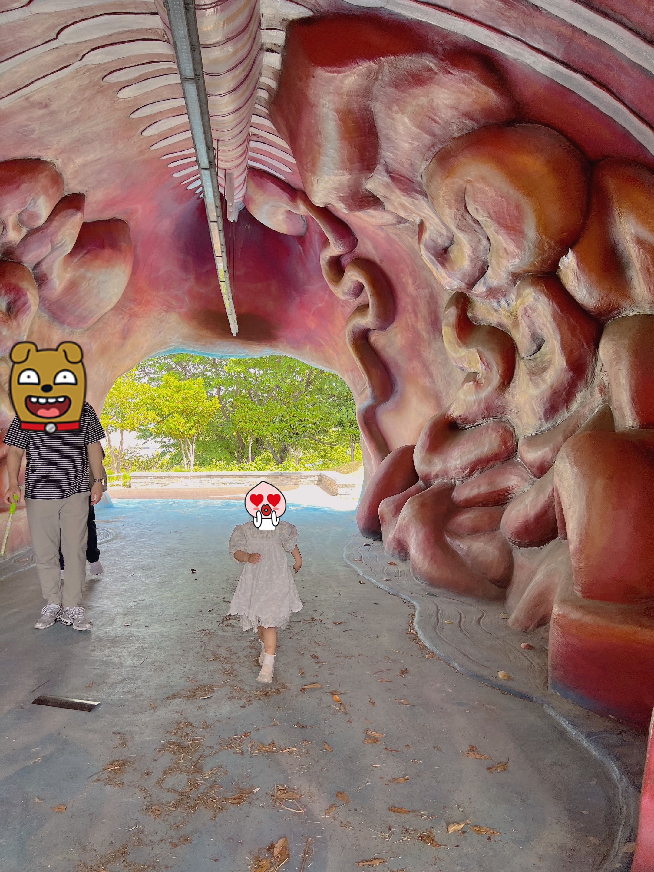 고래뱃속 모형 구경