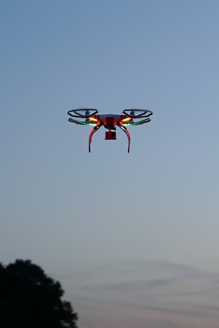 드론이 물 부족 문제 해결에 기여하는 기술