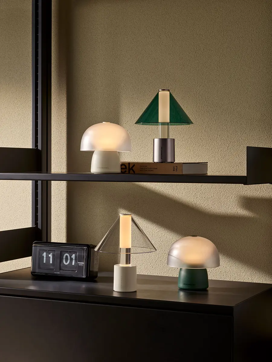 돌아온 스타벅스 2024 겨울 e-프리퀸시 이벤트 소개 크리스마스 시즌음료 플래너 포터블 램프 캘린더 참여 방법 예약 방법