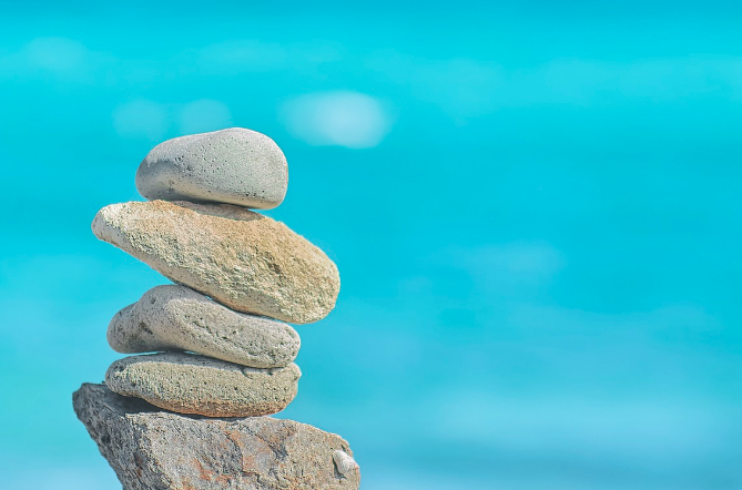 돌 쌓기(록 밸런싱): 자연과의 조화 속에서 찾는 예술과 명상