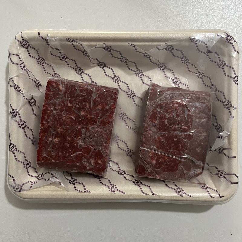 신세계 푸드마켓 정육점에서는 손으로 다진 이유식용 한우 안심 상시 판매함