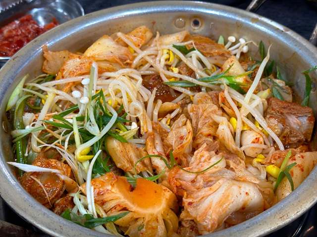 제주 전농로 근처 맛집 추천 벚꽃여행 소도리왕뼈다귀 제주냉삼시대 모던그릴 옛날홍가네칼국수 원영식당 킷사핫피엔도 호성식당 북경반점 모렐로제주 명동찌개마을