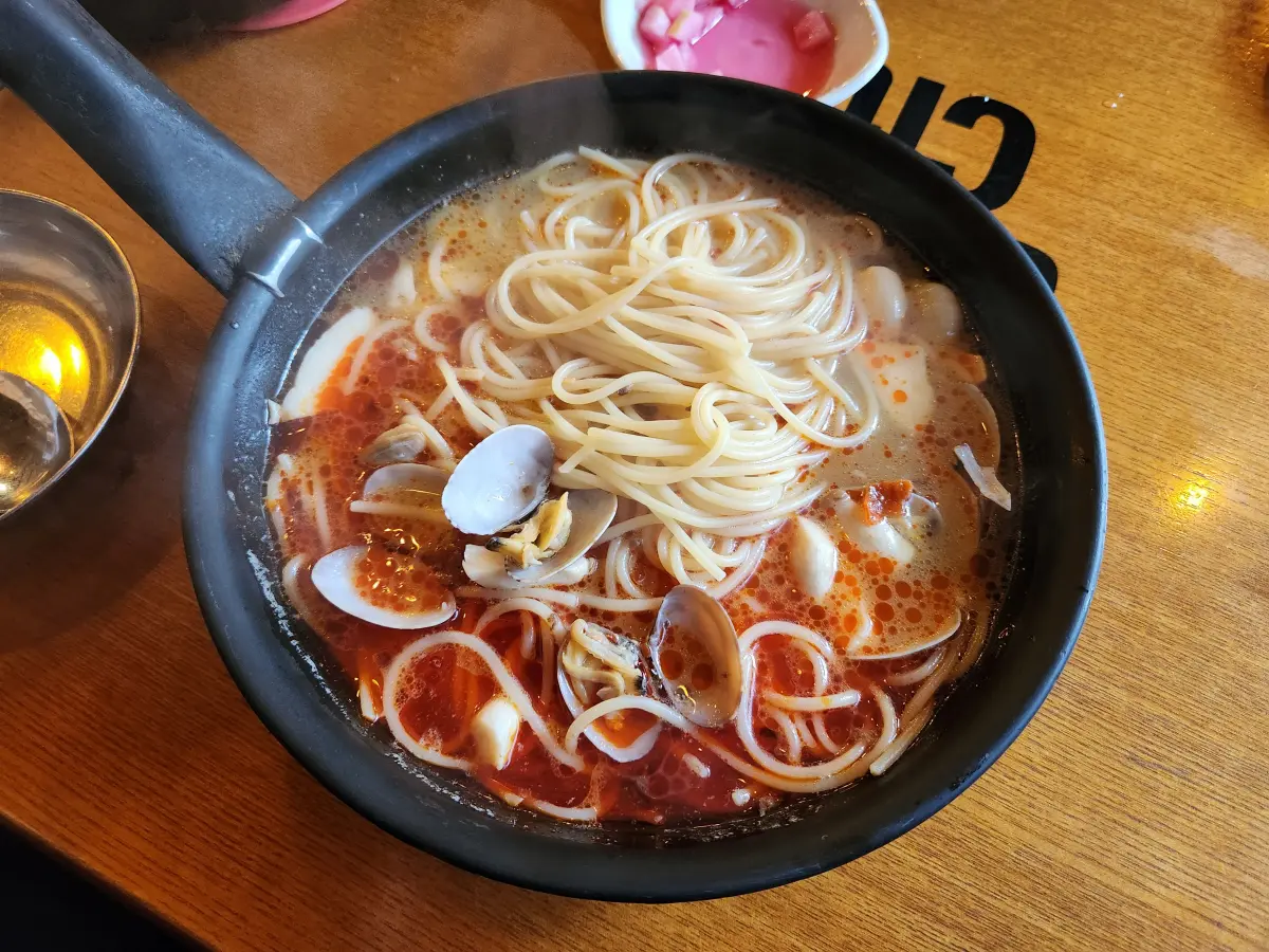 은평뉴타운-맛집-구파발-파스타-매콤한-해장파스타-버섯-바지락페페론치노-매운맛