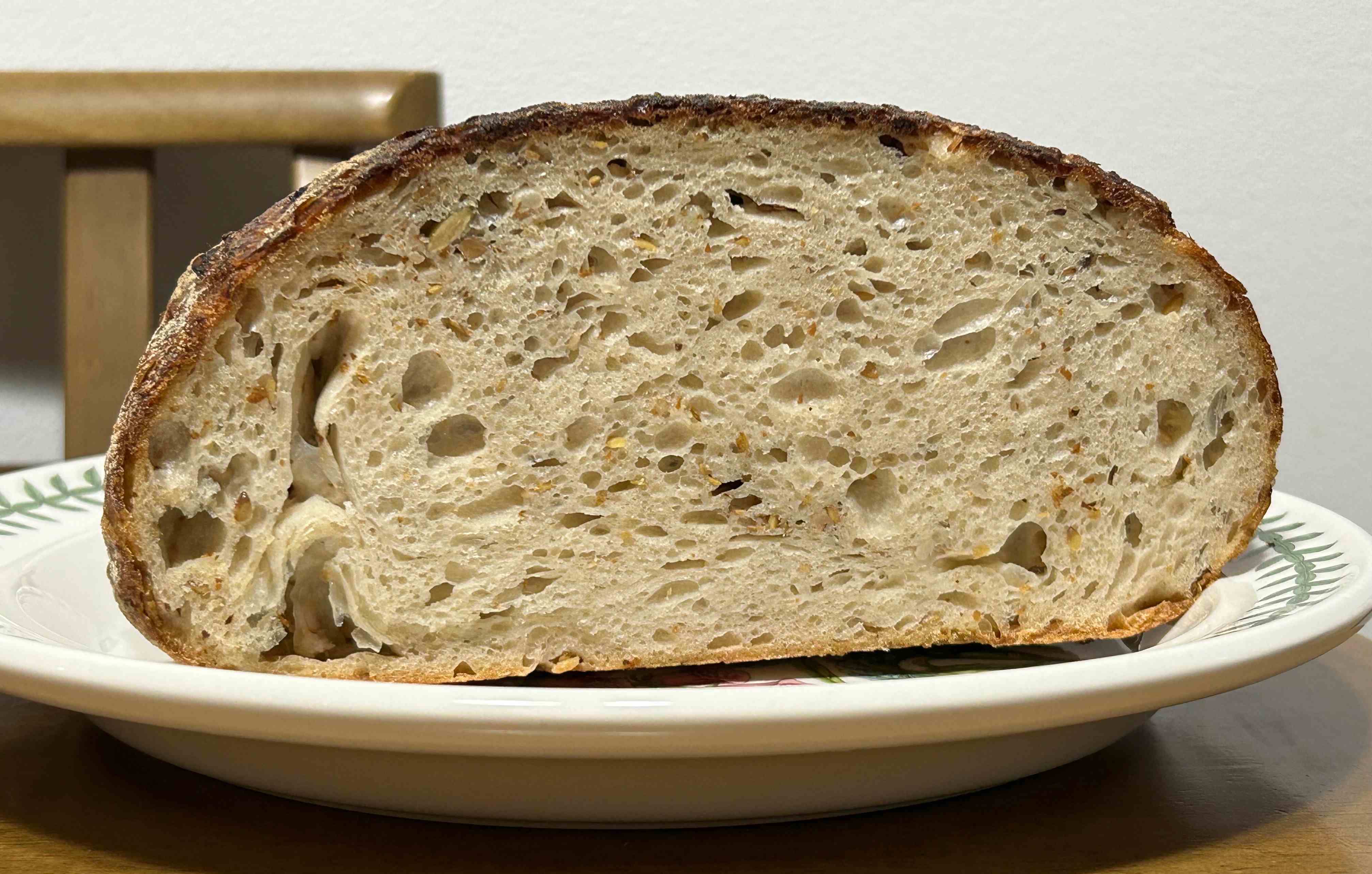 멀티그레인 빵 단면