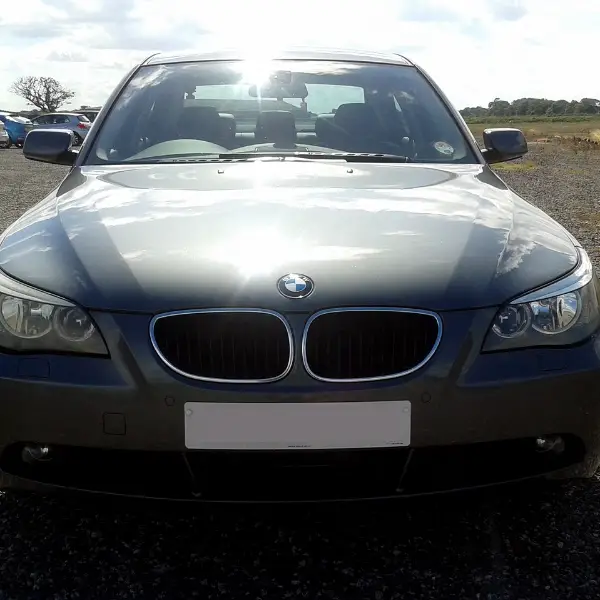 회색-bmw530i-전면부