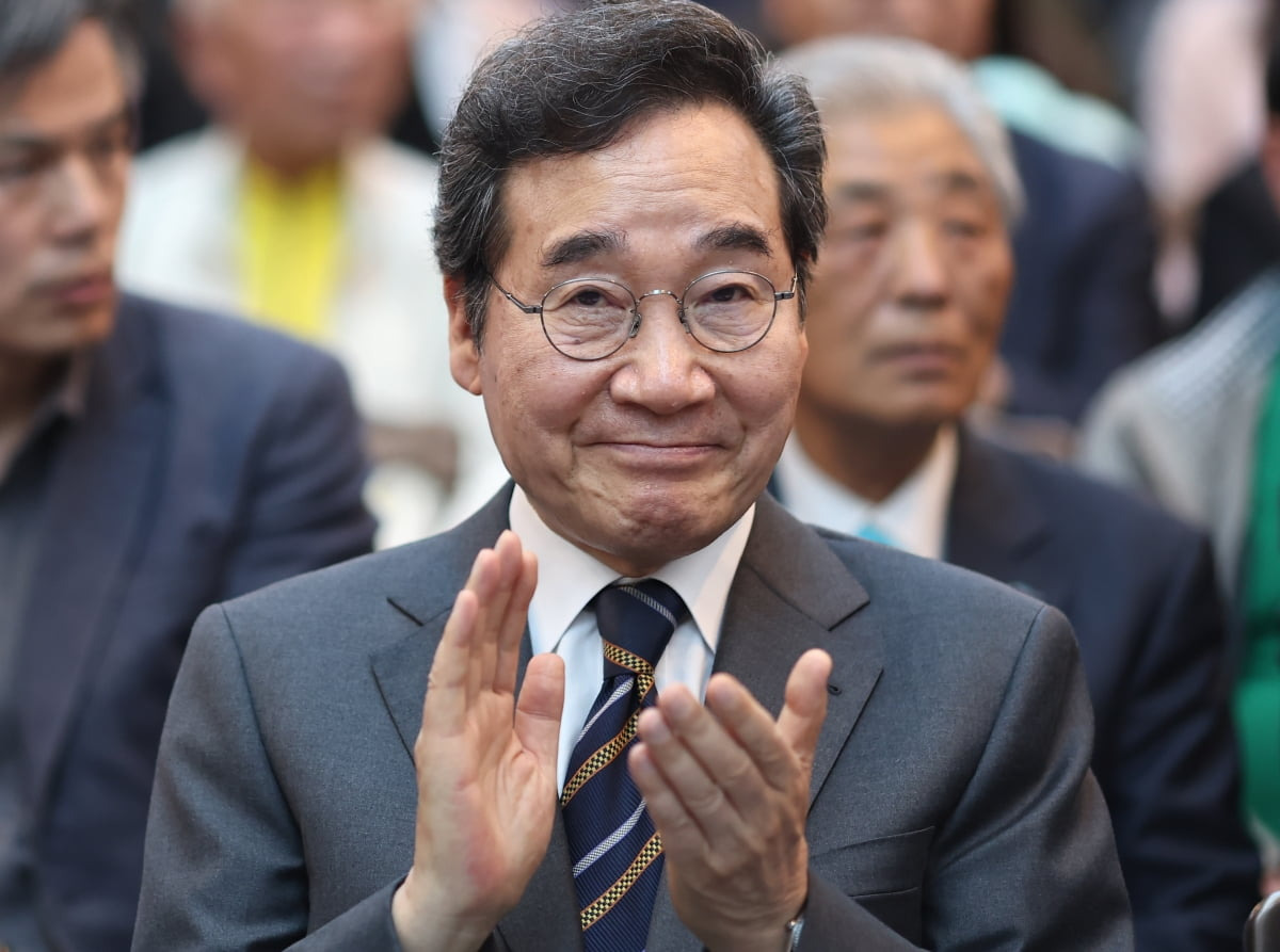 이낙연 대선 출마 공식화: 정치 지형 바꿀 진짜 민주당 재건의 신호탄