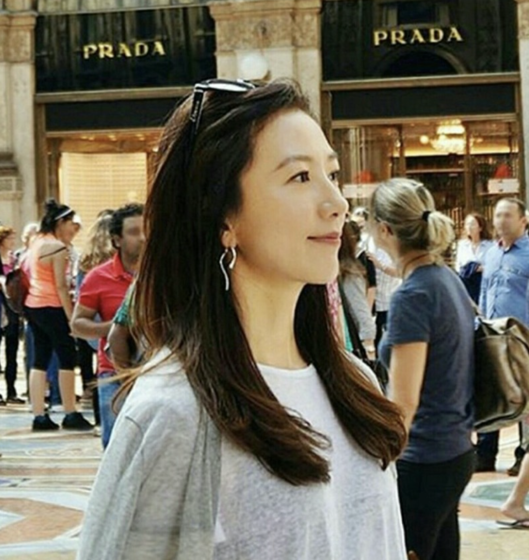 김희애 여행 미모