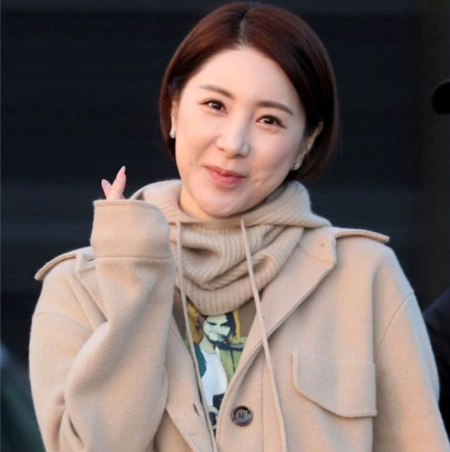 서인영 이혼 사유 남편 나이 프로필 근황 유튜브 잭팟 코 보형물 제거 스토리 총정리