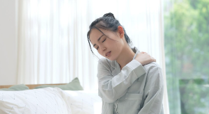 잠을 잘못 자서 많은 원인