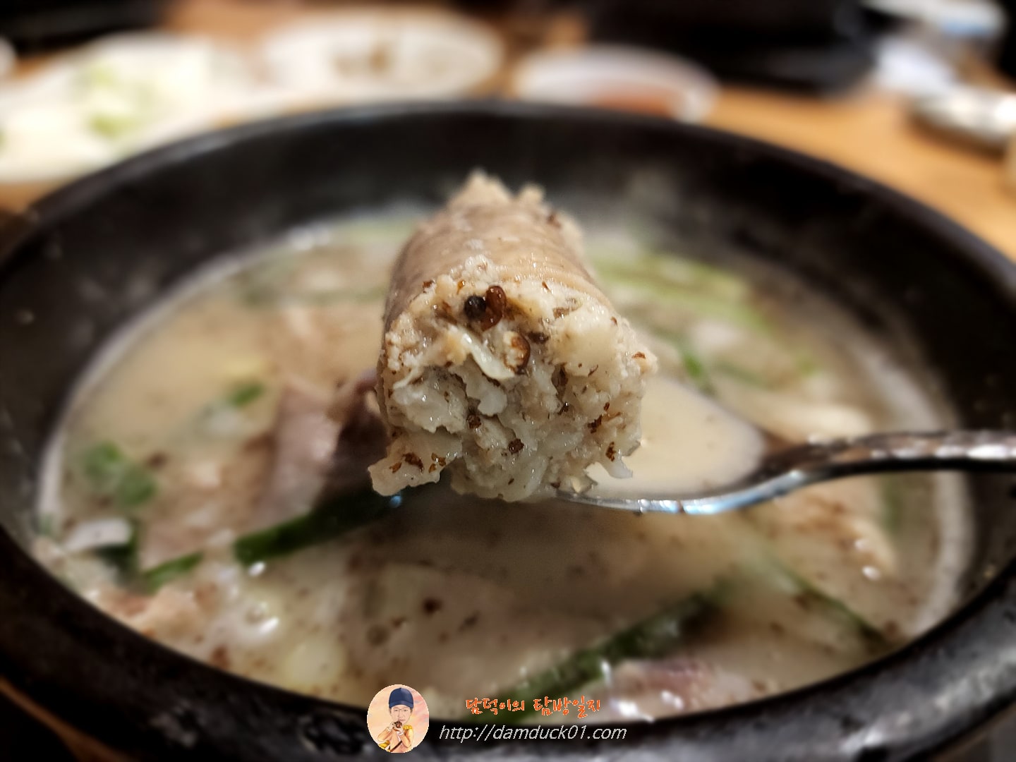 순댓국에 들은 순대